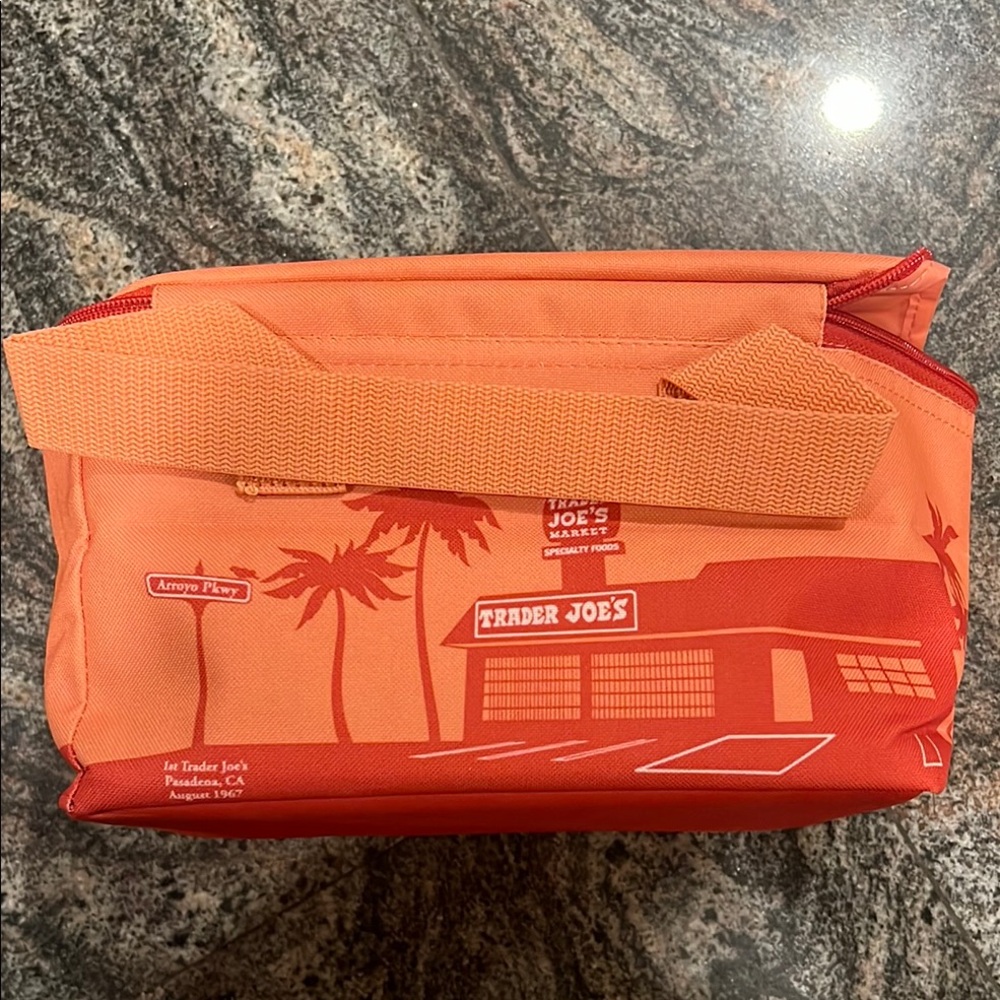 NEW Trader Joe’s Mini Coral Orange Insulated Lunch Bag lunchbox - Picture 3 of 8